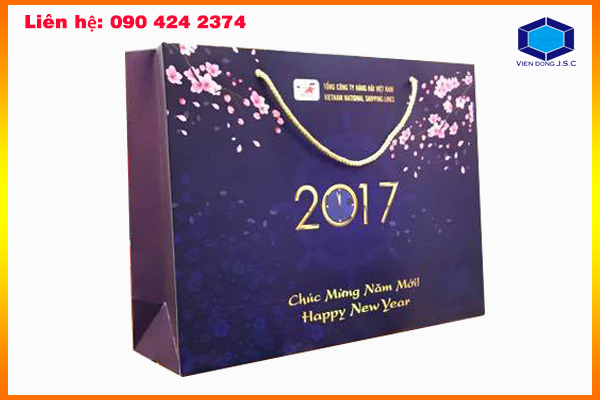 san-xuat-tui-giay-qua-tet-doc-quyen-2017-re